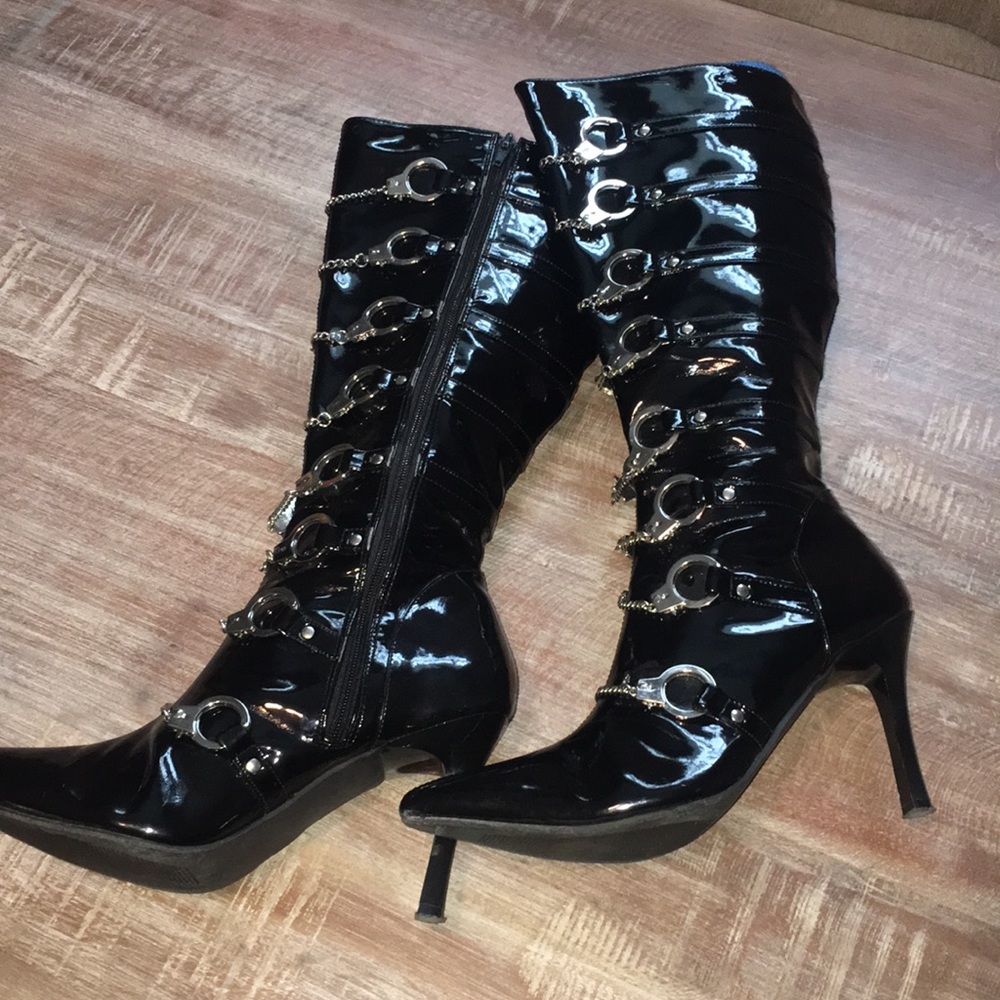 Patrnt Leather Handcuff Boots size 9